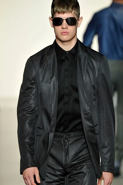 Look 27
